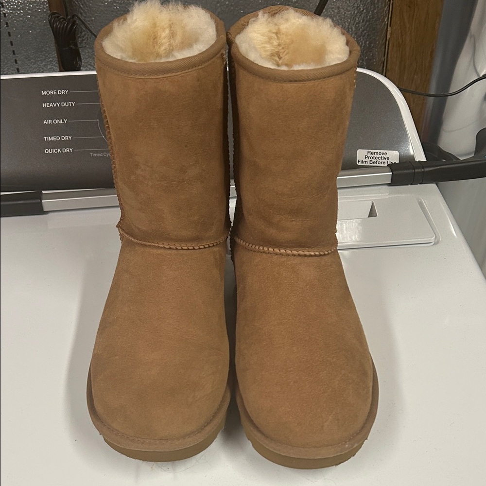Tan Shearling Lined Boots